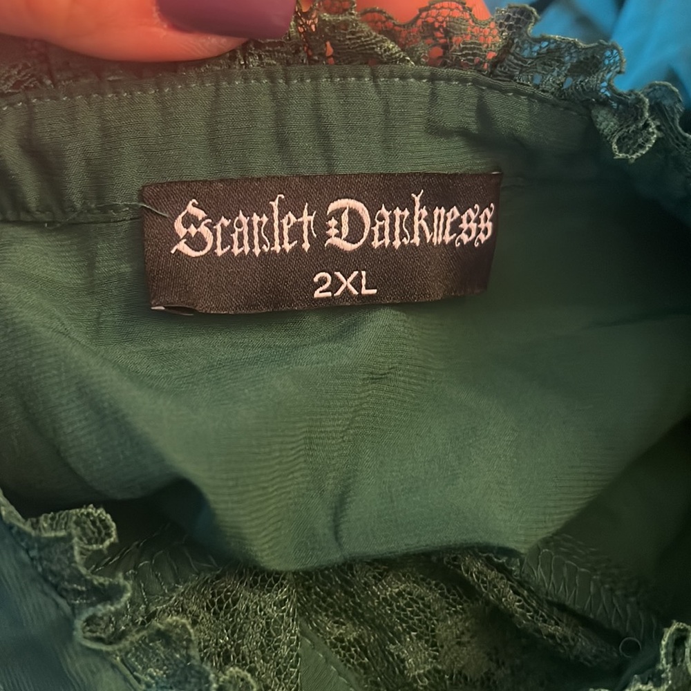 Scarlet Darkness Lace Patchwork Puffed Stand Coll… - image 4